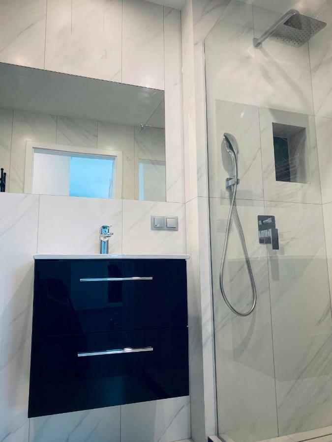 Apartament 102 G&W Daire Wrocław Dış mekan fotoğraf