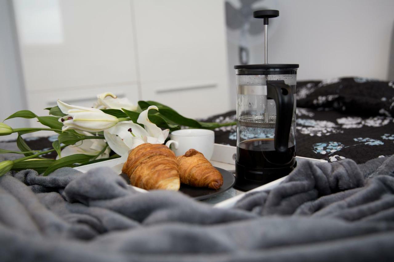 Apartament 102 G&W Daire Wrocław Dış mekan fotoğraf